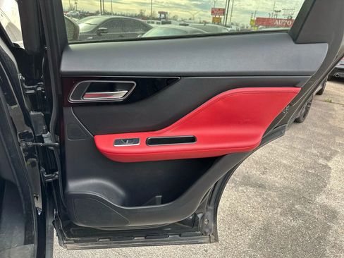 Used 2017 Jaguar F-PACE S image 23