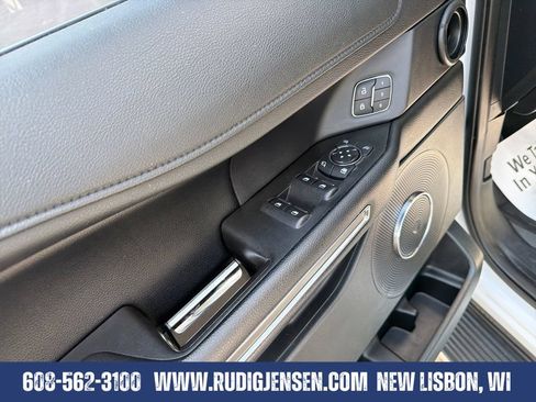 Used 2021 Ford Expedition XLT AWD/4WD image 11
