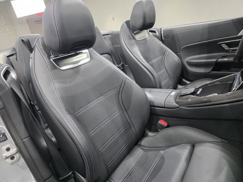 Used 2022 Mercedes-Benz SL 63 AMG 4MATIC w/ Driver Assistance Package image 22