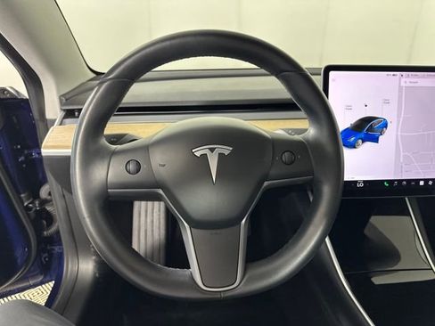 Used 2018 Tesla Model 3 Long Range image 14