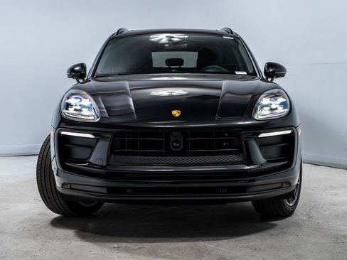 New 2026 Porsche Macan AWD/4WD image 10
