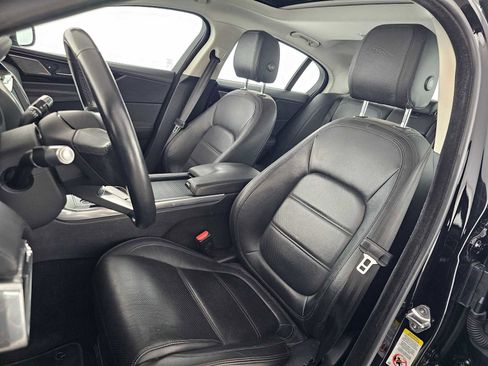 Used 2020 Jaguar XE S RWD image 21