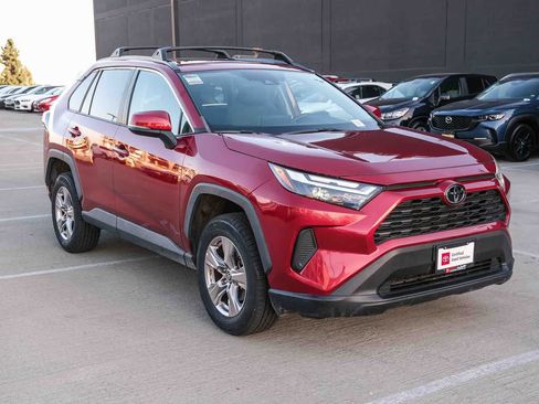 Certified 2023 Toyota RAV4 XLE w/ Convenience Package FWD image 3