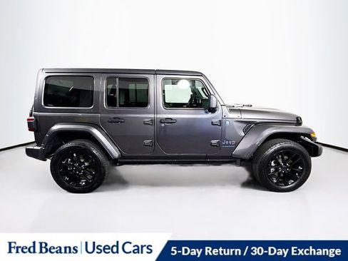 Used 2025 Jeep Wrangler Unlimited Sahara w/ Safety Group AWD/4WD image 9