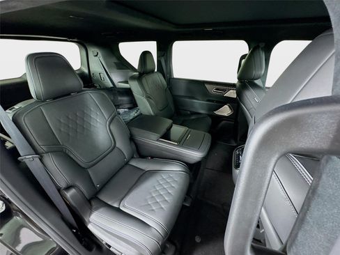 Used 2026 INFINITI QX80 Autograph w/ Premium Cargo Package AWD/4WD image 29