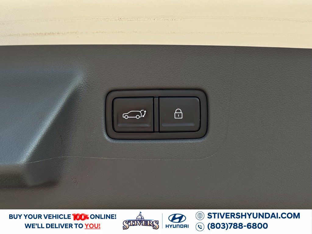 Used 2024 Hyundai Santa Fe SE FWD image 16