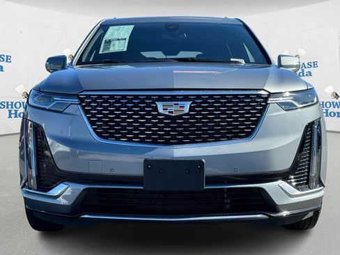 Used 2025 Cadillac XT6 Premium Luxury image 6