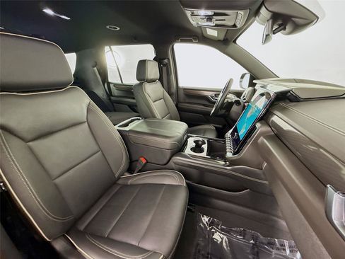 Used 2025 GMC Yukon Elevation AWD/4WD image 20