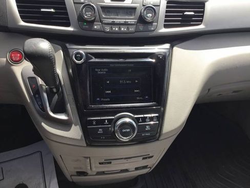 Used 2016 Honda Odyssey Touring Elite image 21