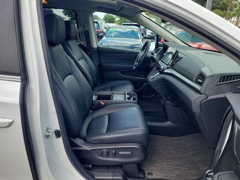 Certified 2025 Honda Odyssey EX-L image 10