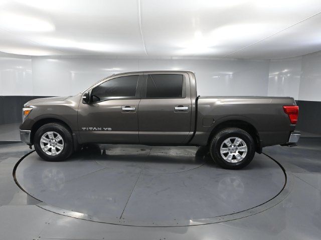 Used 2018 Nissan Titan SV AWD/4WD image 7