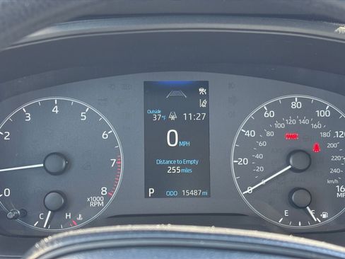 Used 2025 Toyota Corolla LE image 40