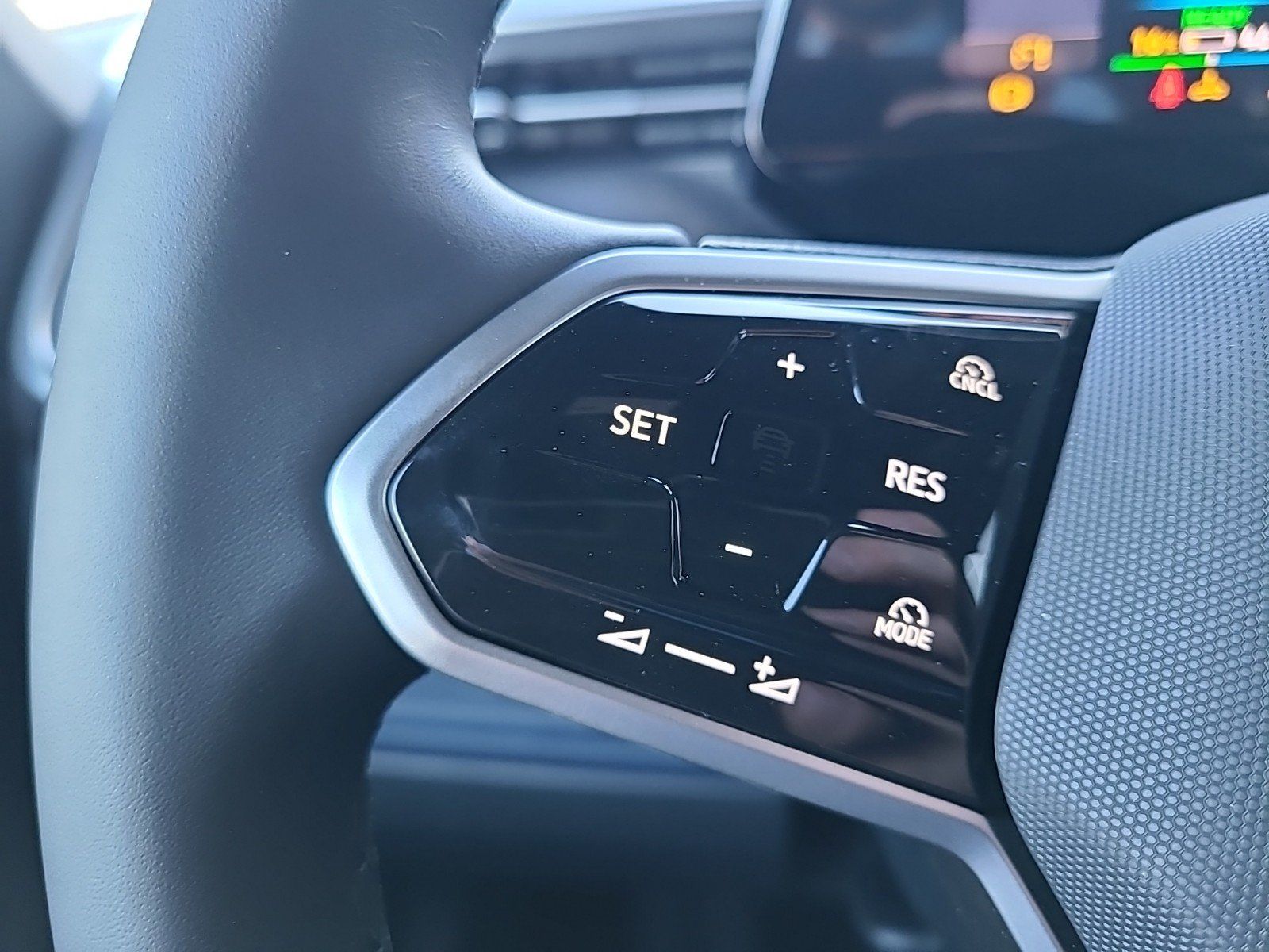 New 2025 Volkswagen ID. Buzz Pro S RWD image 29