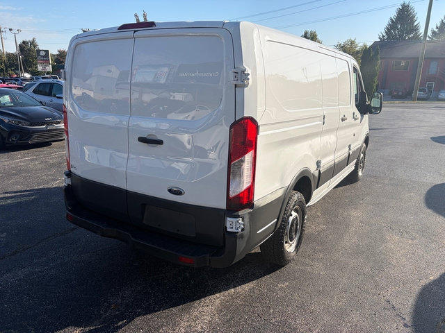 Used 2015 Ford Transit 250 130 Low Roof RWD image 9