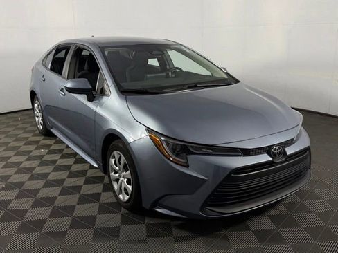 Used 2023 Toyota Corolla LE FWD image 27