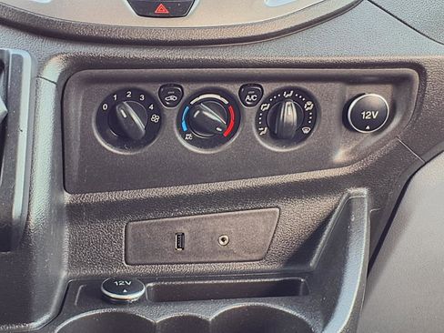 Used 2016 Ford Transit 150 XL image 10