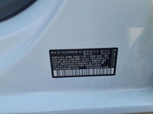 Used 2025 Volkswagen Jetta Sport image 11