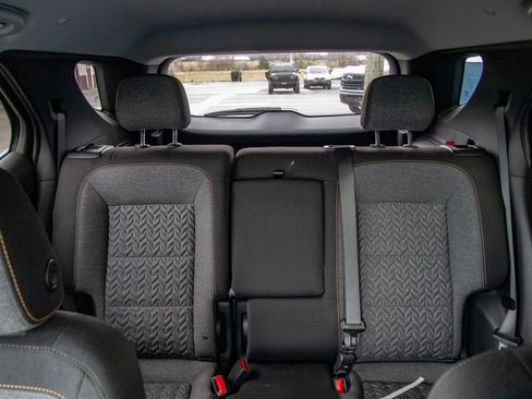 Used 2023 Chevrolet Equinox LT FWD image 24