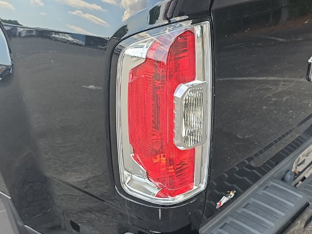 Used 2022 GMC Canyon AT4 AWD/4WD image 34