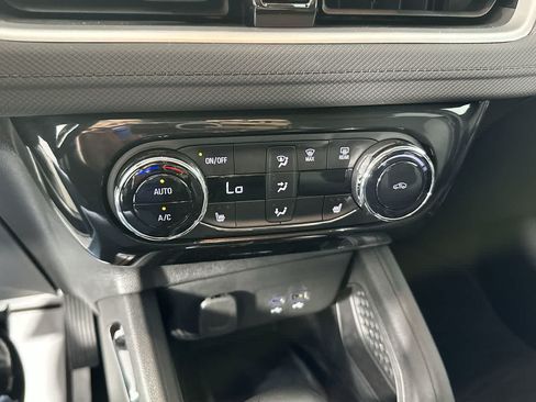 Used 2024 Chevrolet TrailBlazer LT w/ Convenience Package AWD/4WD image 21
