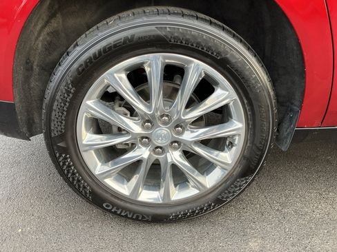 Used 2019 Buick Enclave Essence image 10