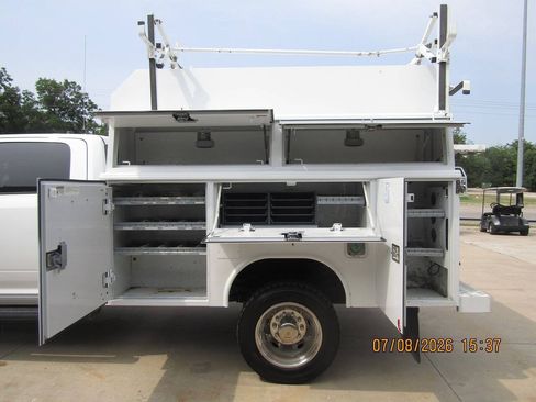 Used 2016 RAM 5500 Tradesman AWD/4WD image 12