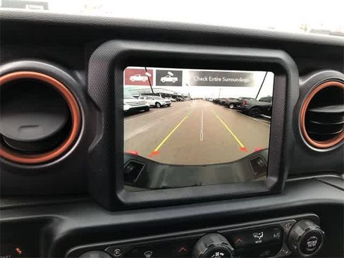 Used 2023 Jeep Gladiator Mojave image 16