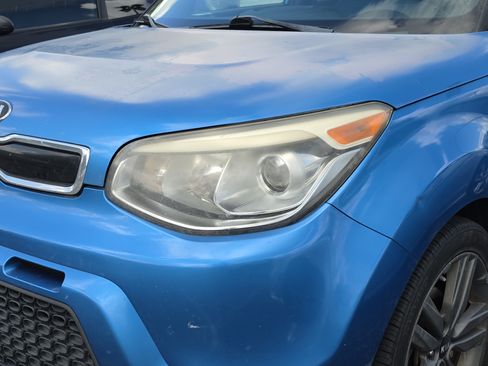 Used 2015 Kia Soul + w/ Audio Package FWD image 9