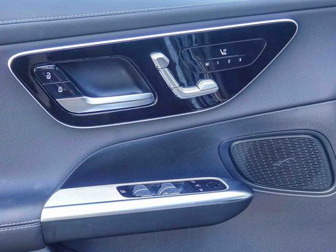 Certified 2025 Mercedes-Benz GLC 350e 4MATIC image 21