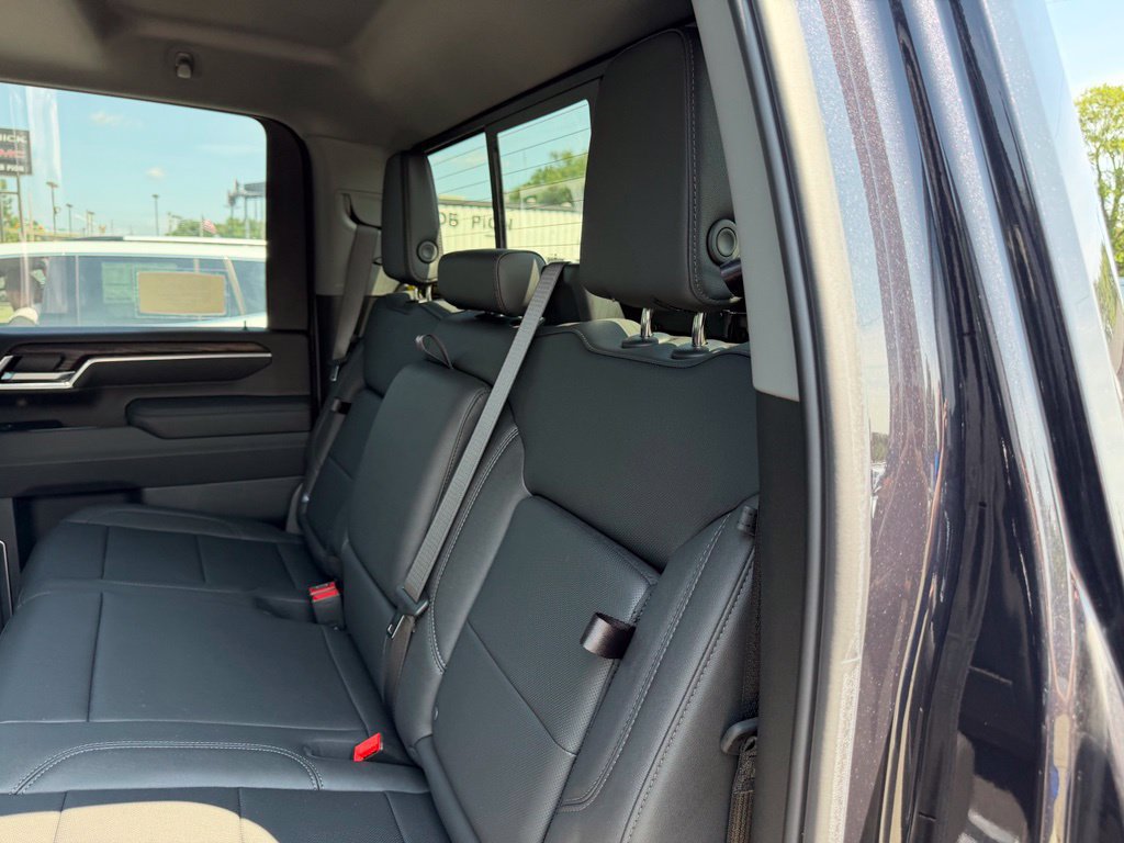 New 2026 GMC Sierra 2500 SLT w/ SLT Premium Package AWD/4WD image 11