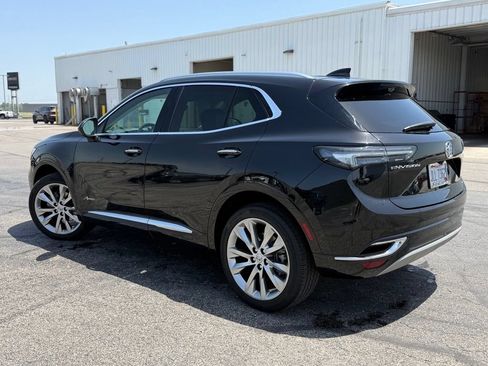 Used 2023 Buick Envision Avenir FWD image 3