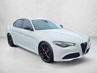 Used 2020 Alfa Romeo Giulia w/ Nero Edizione RWD video 3
