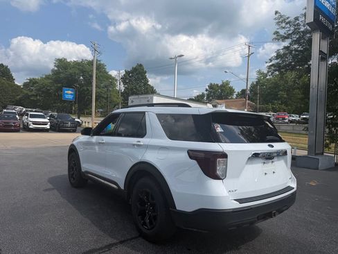 Used 2020 Ford Explorer XLT w/ Comfort Package AWD/4WD image 5
