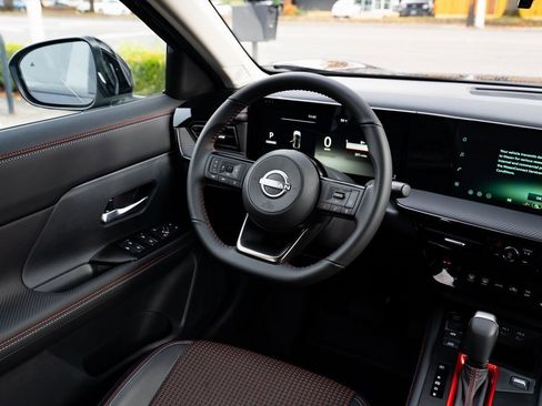 New 2026 Nissan Kicks SR image 9