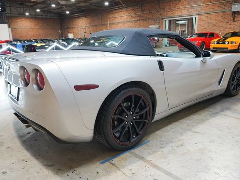 Used 2006 Chevrolet Corvette Convertible w/ Preferred Equipment Group RWD image 13