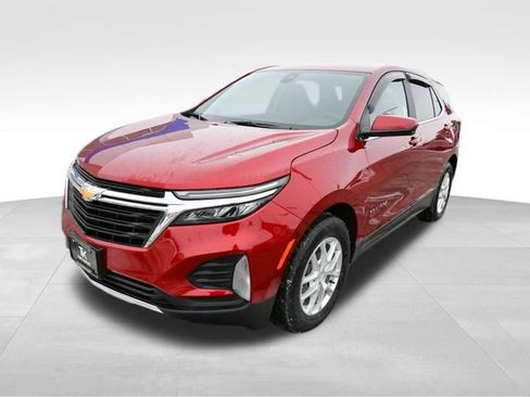 Used 2024 Chevrolet Equinox LT AWD/4WD image 2