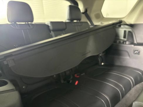 Used 2025 Honda Pilot Elite image 31