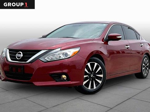 Used 2018 Nissan Altima 2.5 SV w/ 2.5 SV Technology Package FWD image 1