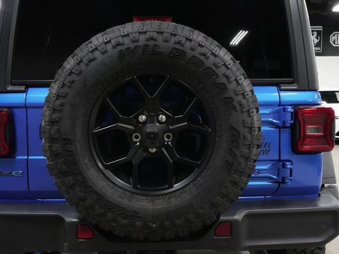 Used 2024 Jeep Wrangler Unlimited AWD/4WD image 32