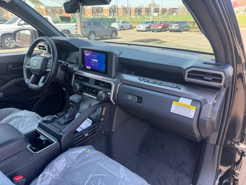 New 2026 Toyota Tacoma SR5 AWD/4WD image 16