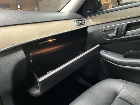 Used 2014 Mercedes-Benz E 250 BlueTEC 4MATIC Sedan image 20