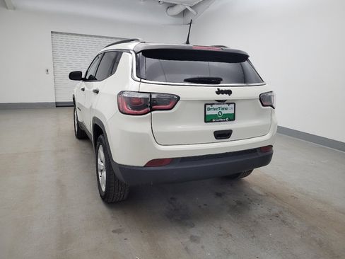 Used 2019 Jeep Compass Latitude w/ Popular Equipment Group AWD/4WD image 6