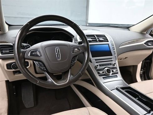 Used 2019 Lincoln MKZ Reserve image 11
