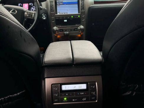 Used 2018 Lexus GX 460 image 14