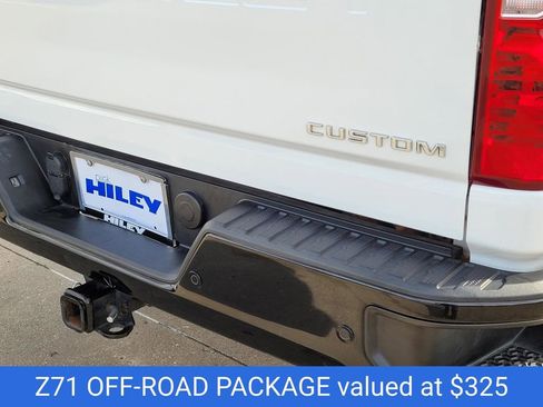 Used 2024 Chevrolet Silverado 2500 Custom w/ Custom Value Package image 6