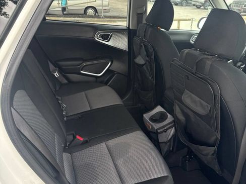 Used 2022 Kia Soul LX w/ Technology Package FWD image 19