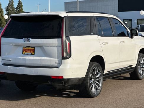 Used 2021 Cadillac Escalade Sport Platinum image 4