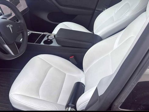 Used 2025 Tesla Model Y Long Range AWD/4WD image 4