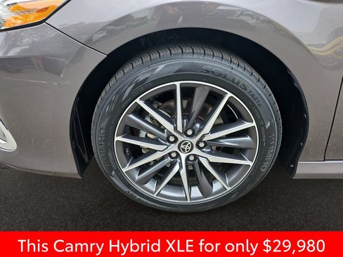 Used 2023 Toyota Camry XLE FWD image 40