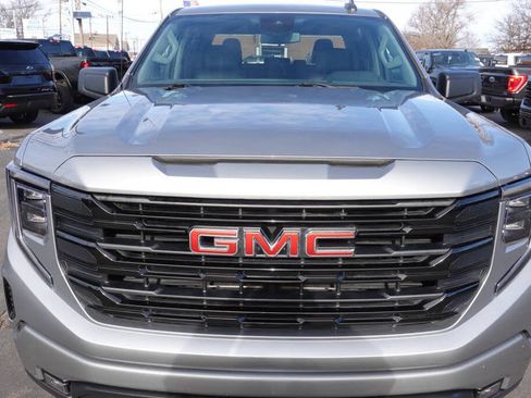 Used 2023 GMC Sierra 1500 Elevation AWD/4WD image 7